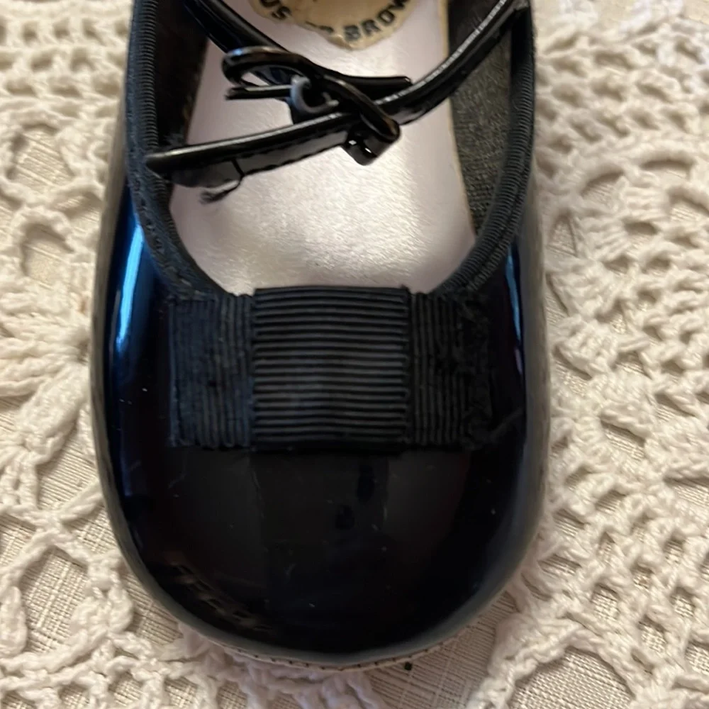 Host pick 🎉 Vintage Buster Brown patent leather baby shoes